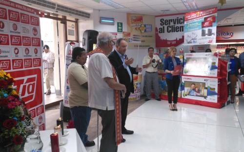 Tía-Inauguramos local en el Malecón 2000